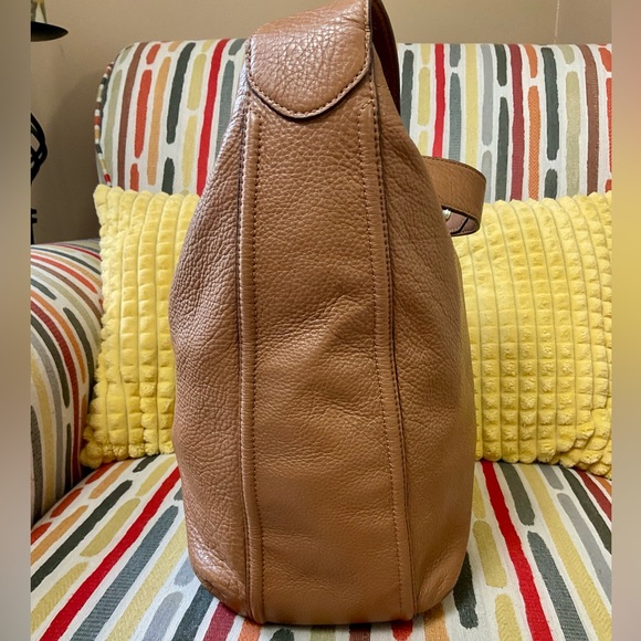 COACH Avery Tan Pebble Leather Hobo Shoulder Bag with Gold Hardware MSRP $398! - Picture 7 of 16